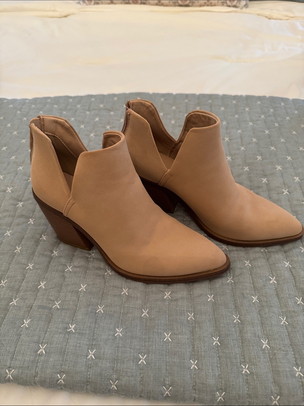 Like New Tan Ankle Booties - Size 6 1/2